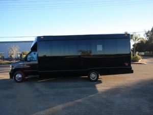 22-24-limo-partybus-pittsburgh